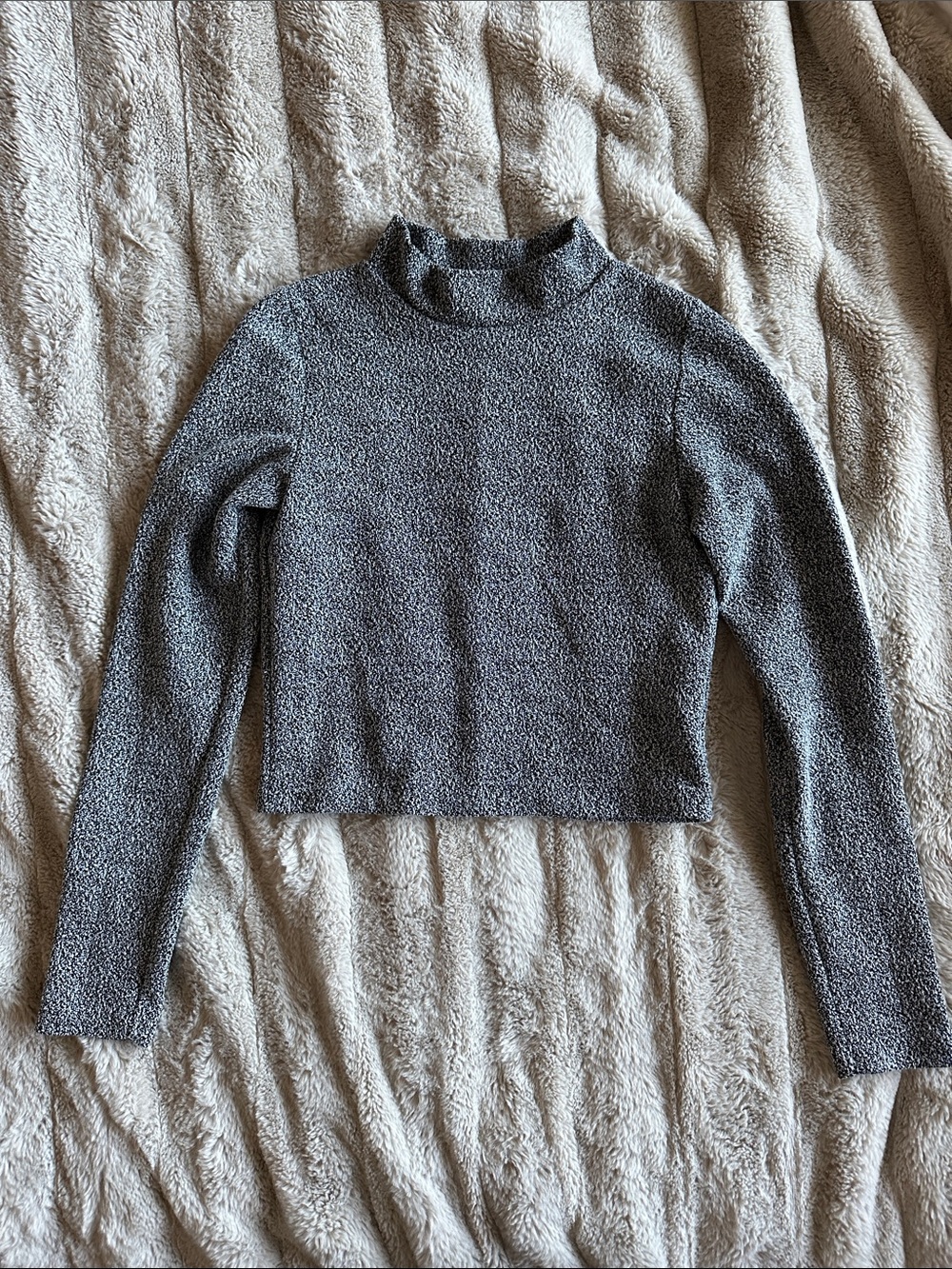 Necessary Objects Heather Gray Mock Neck Long Sleeve Cropped Top